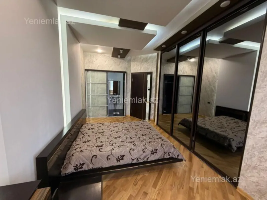 Satılır 3 otaqlı yeni tikili 120 m²