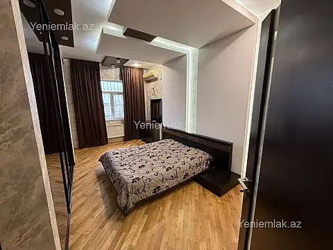 Satılır 3 otaqlı yeni tikili 120 m²