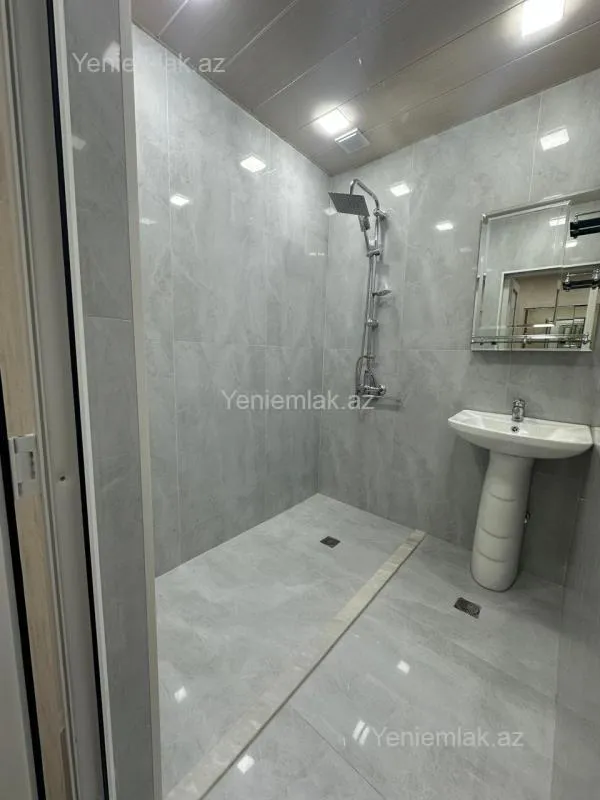 Satılır 3 otaqlı köhnə tikili 60 m²