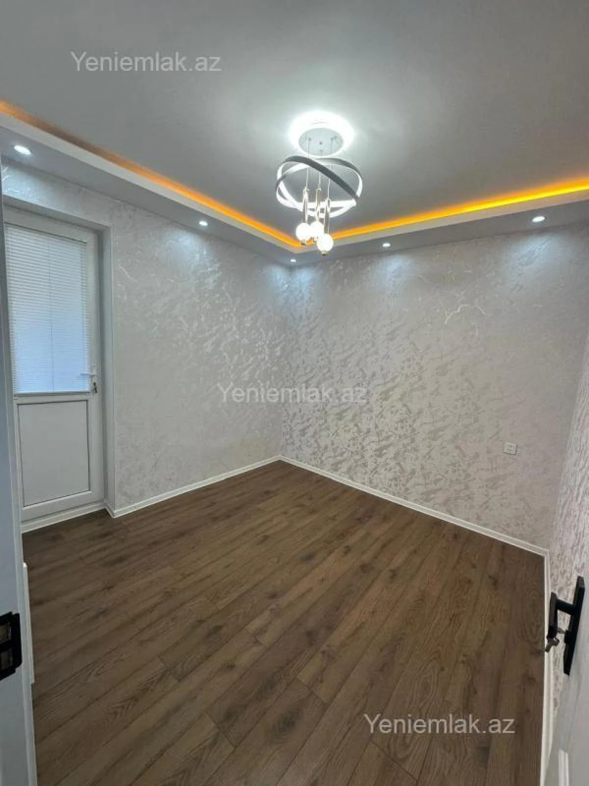 Satılır 3 otaqlı köhnə tikili 60 m²