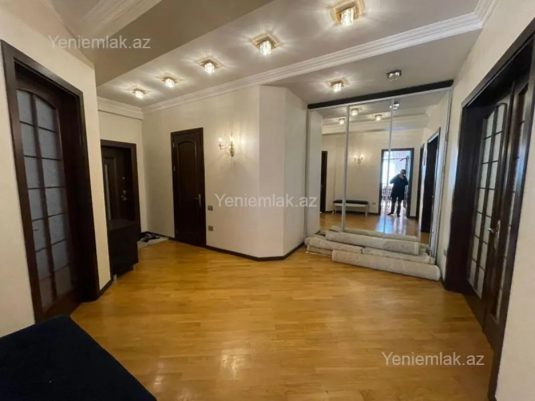 Satılır 3 otaqlı yeni tikili 126 m²