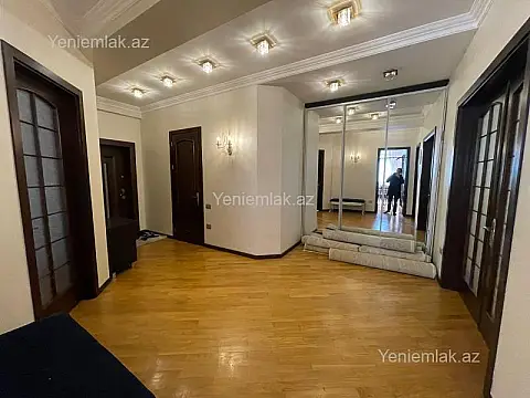 Satılır 3 otaqlı yeni tikili 126 m²