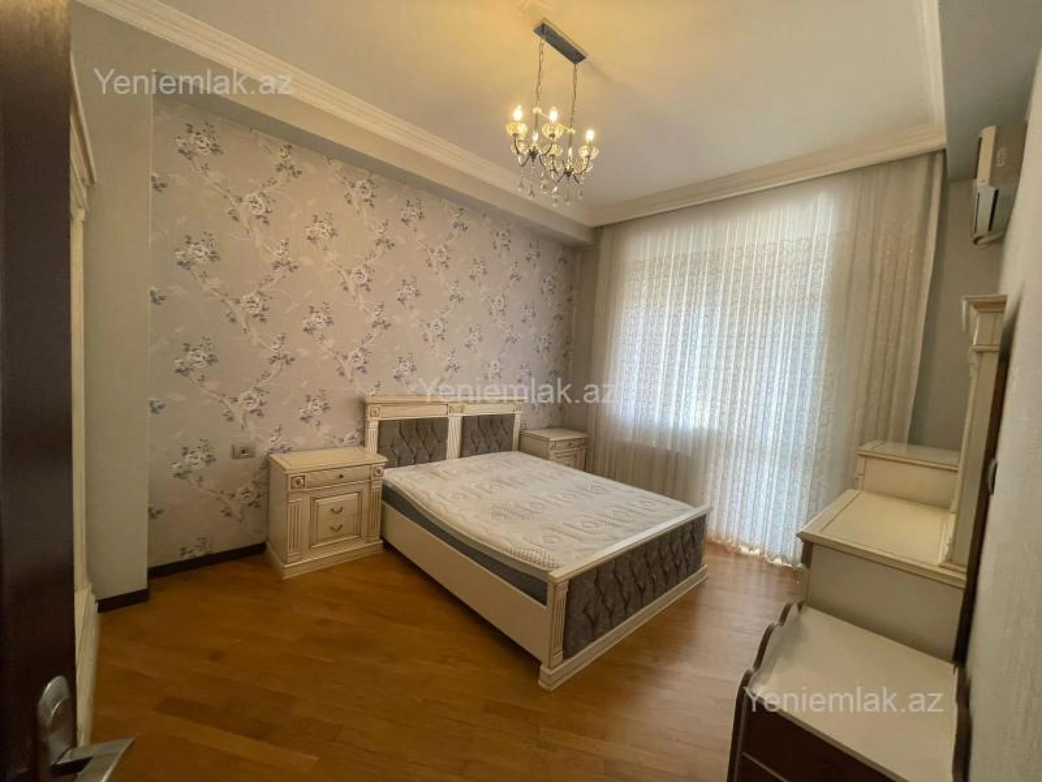 Satılır 3 otaqlı yeni tikili 126 m²