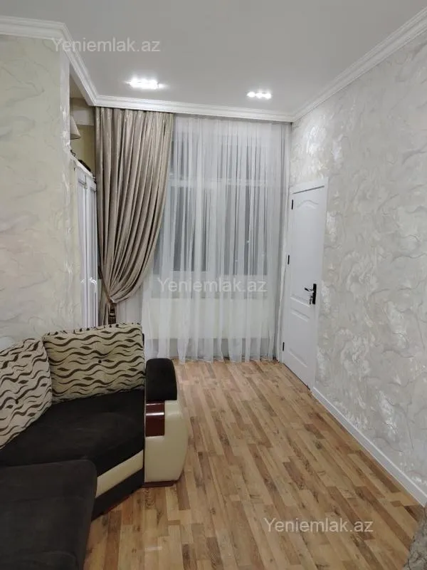 Satılır 3 otaqlı yeni tikili 70 m²