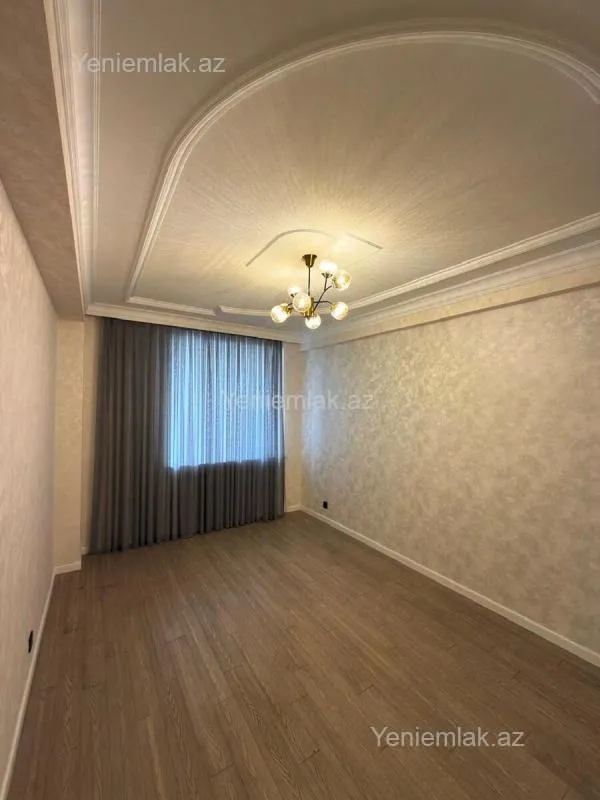 Satılır 3 otaqlı yeni tikili 120 m²