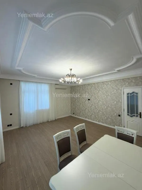 Satılır 3 otaqlı yeni tikili 120 m²