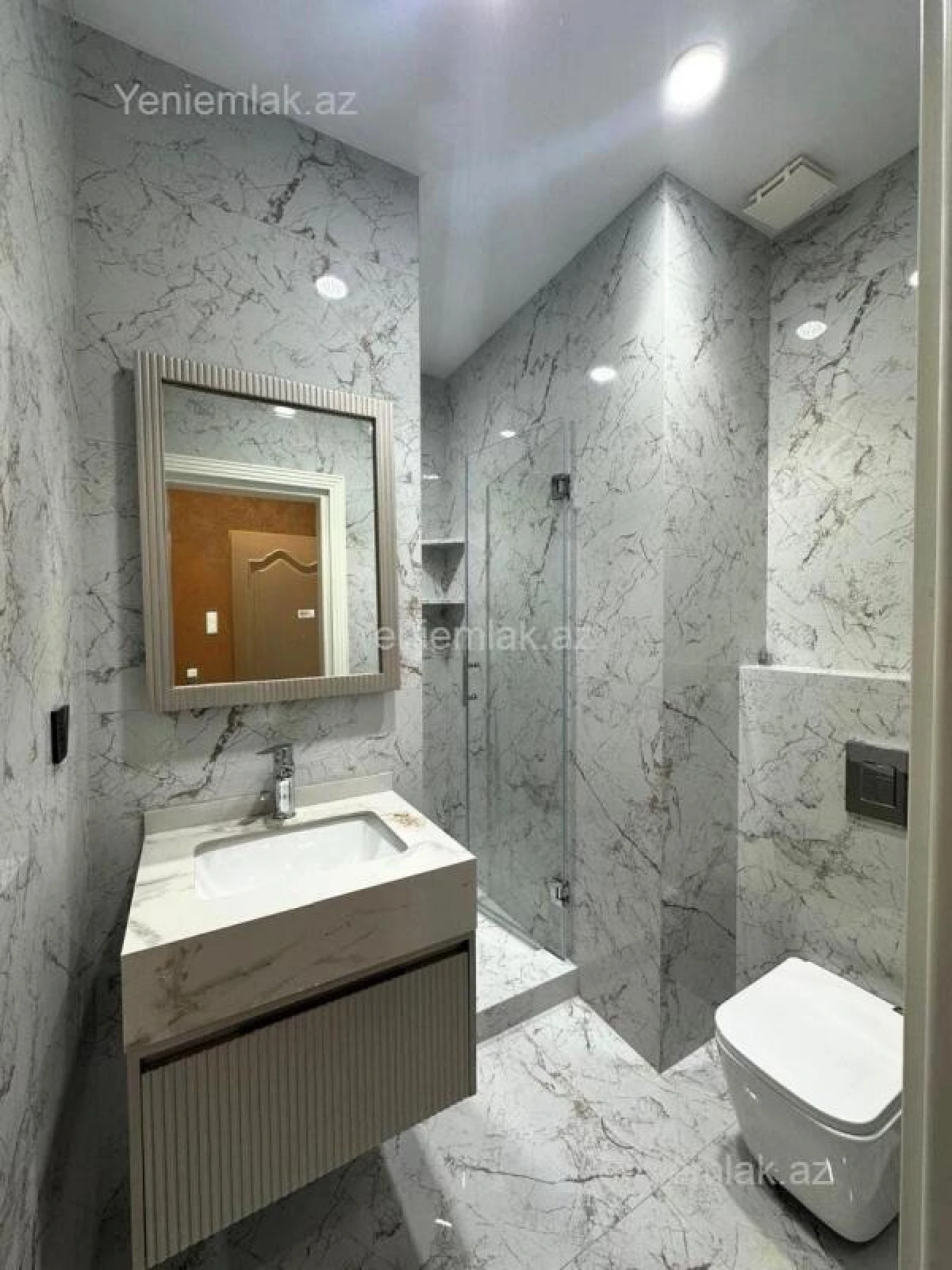 Satılır 3 otaqlı yeni tikili 120 m²