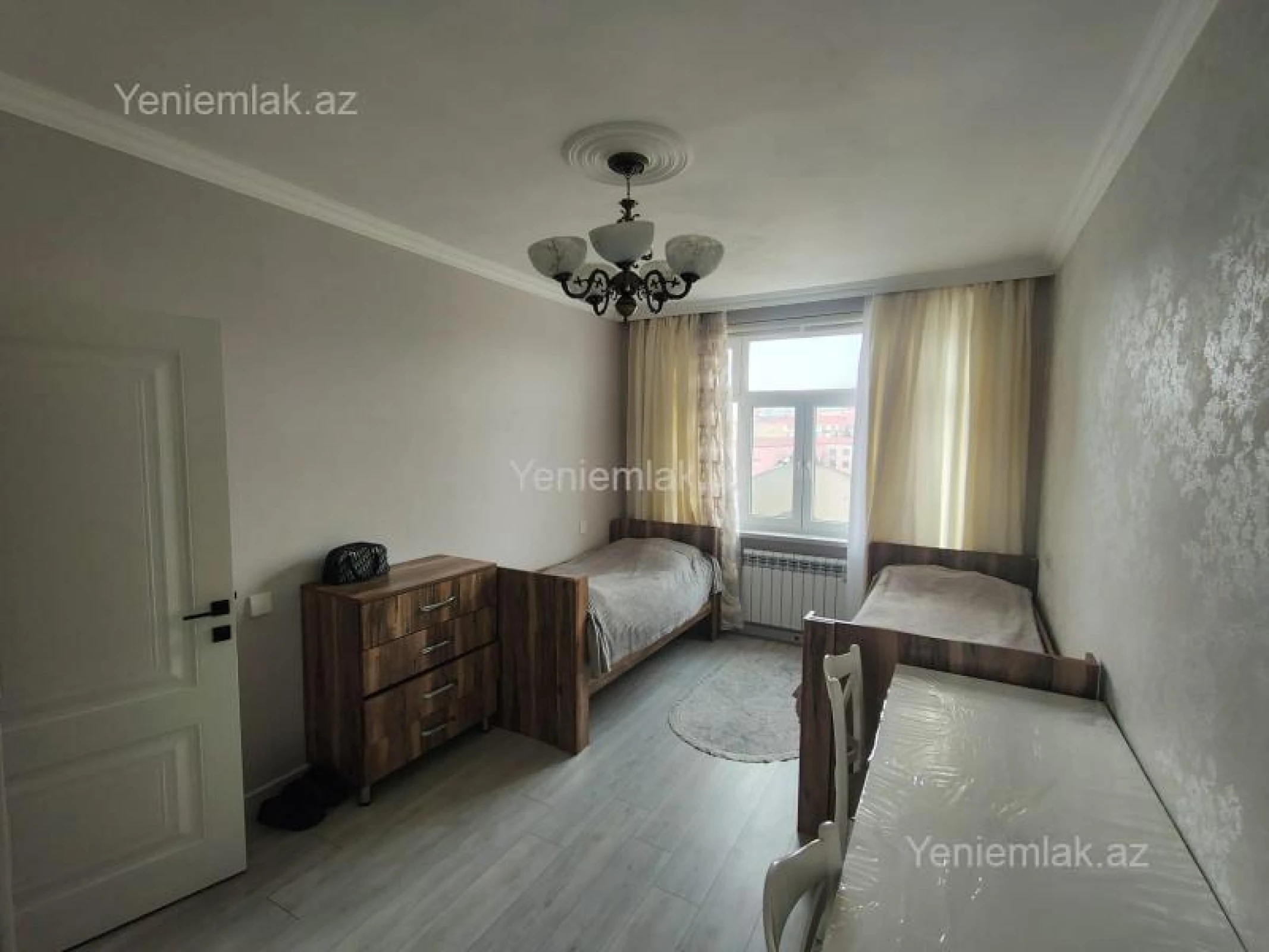Satılır 2 otaqlı köhnə tikili 54 m²