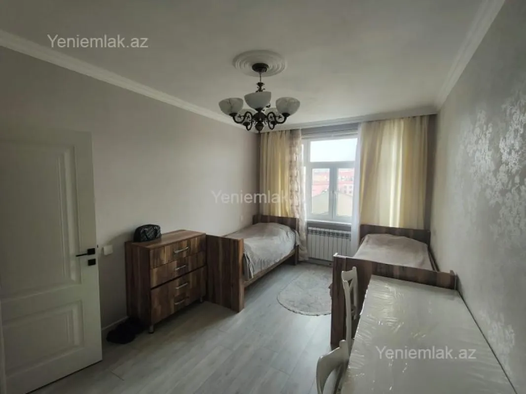 Satılır 2 otaqlı köhnə tikili 54 m²