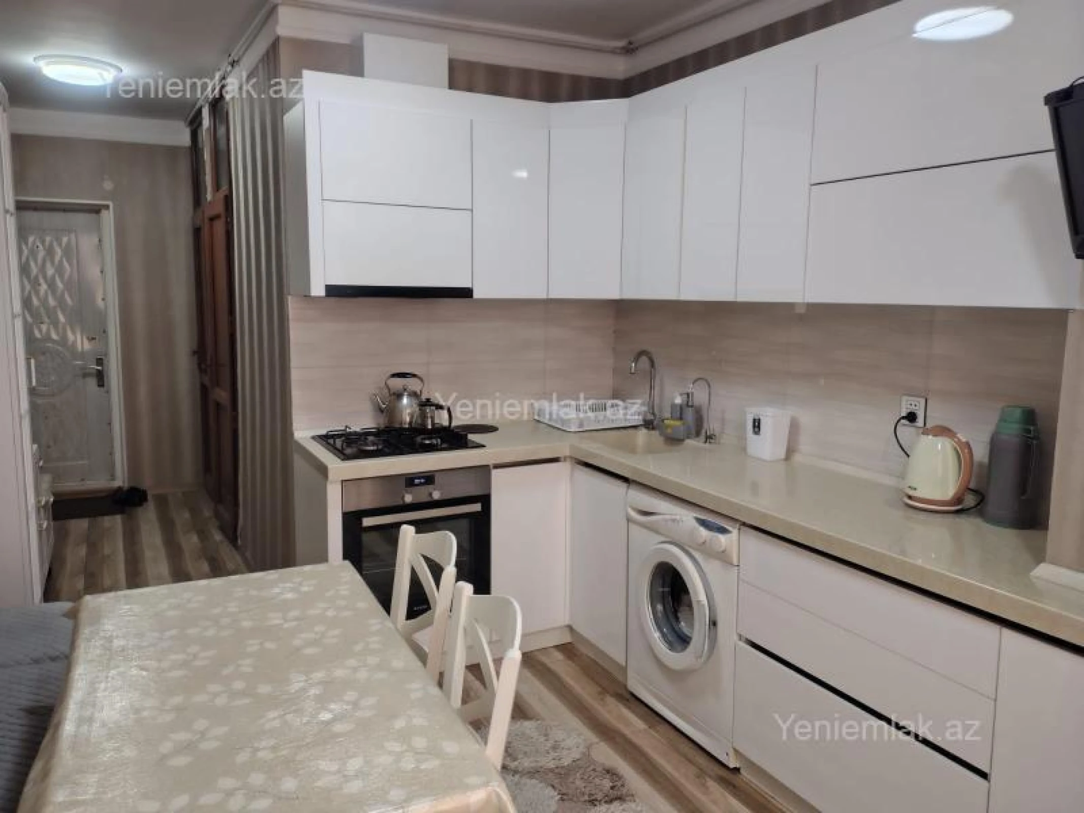 Satılır 2 otaqlı köhnə tikili 54 m²