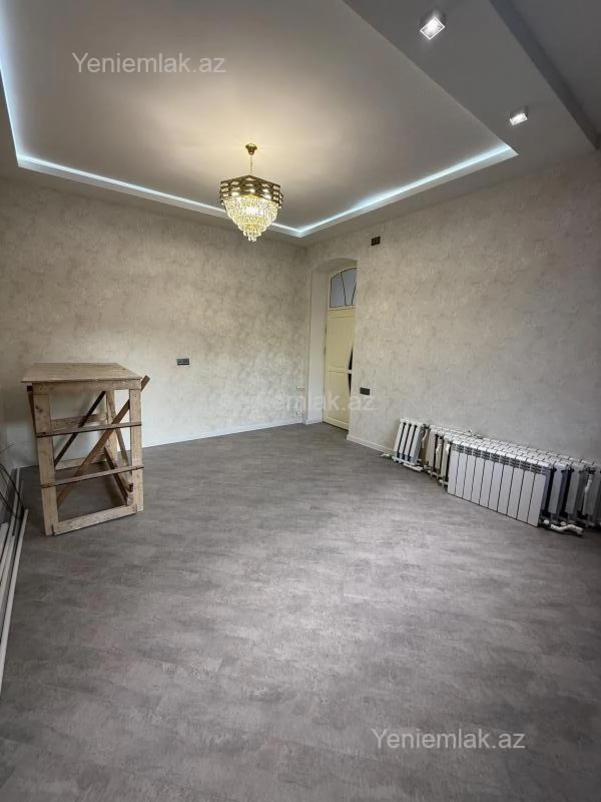 Satılır 2 otaqlı köhnə tikili 60 m²