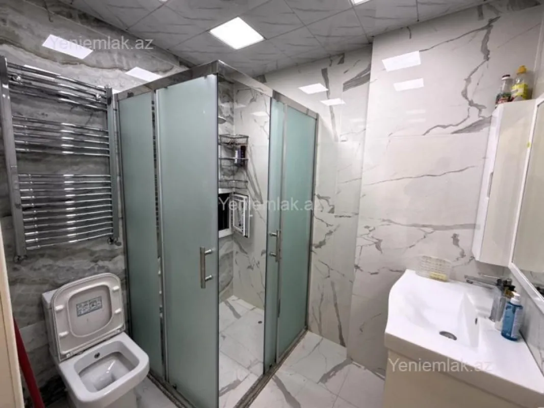 Satılır 3 otaqlı yeni tikili 115 m²