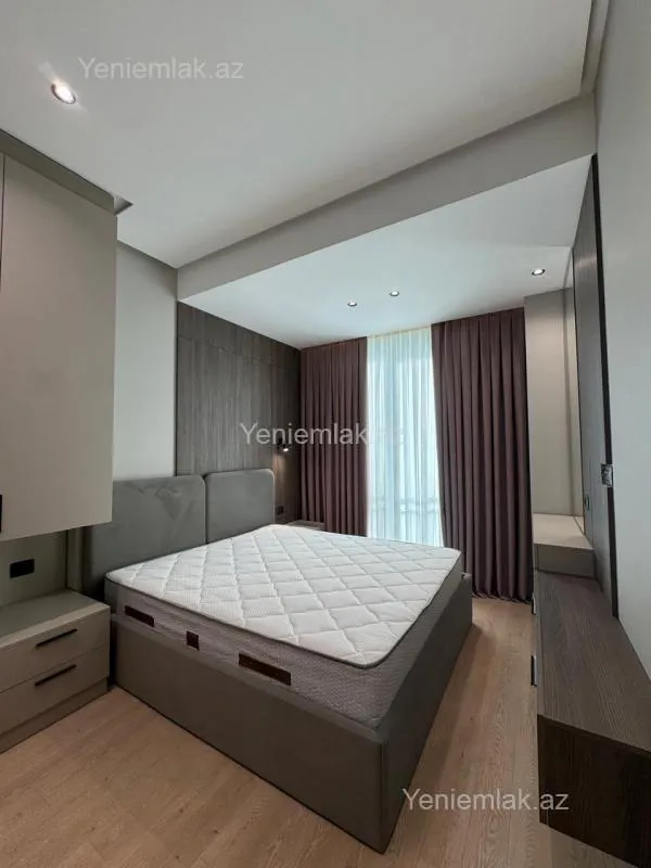 Satılır 3 otaqlı yeni tikili 100 m²