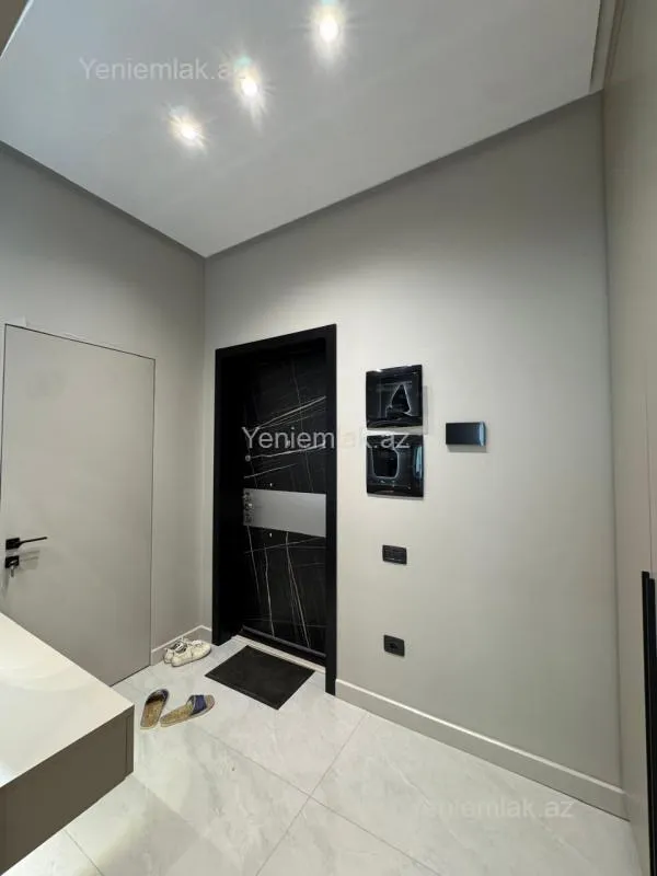 Satılır 3 otaqlı yeni tikili 100 m²