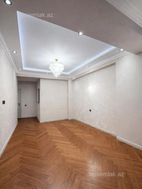 Satılır 3 otaqlı yeni tikili 140 m²