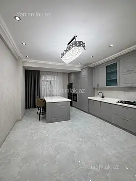 Satılır 3 otaqlı yeni tikili 140 m²