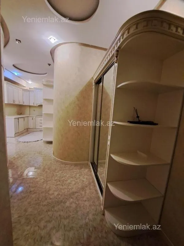 Satılır 3 otaqlı yeni tikili 70 m²