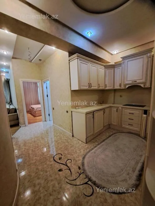 Satılır 3 otaqlı yeni tikili 70 m²