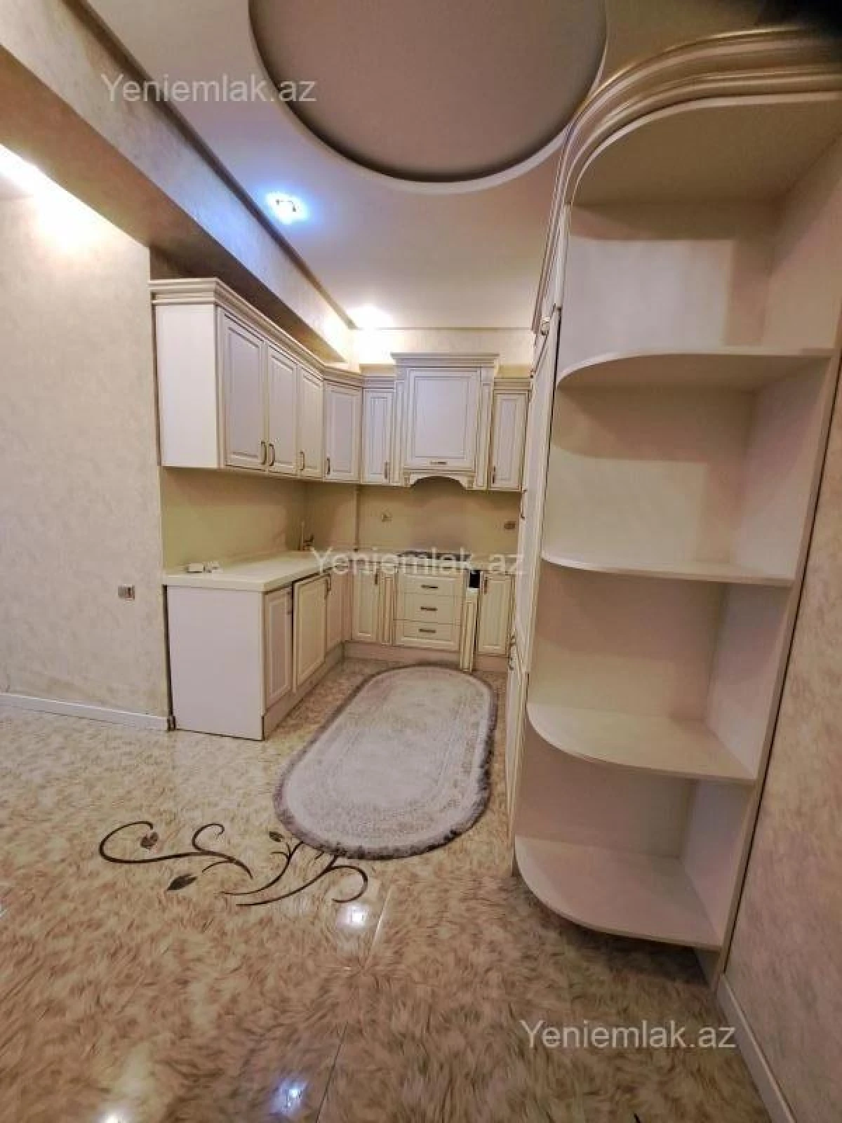 Satılır 3 otaqlı yeni tikili 70 m²