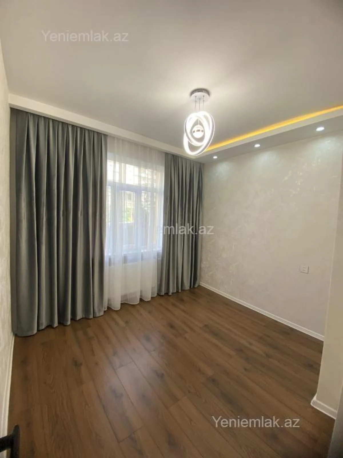 Satılır 3 otaqlı köhnə tikili 60 m²