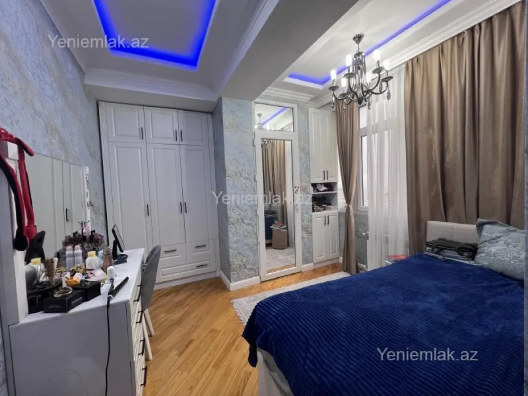 Satılır 3 otaqlı yeni tikili 110 m²