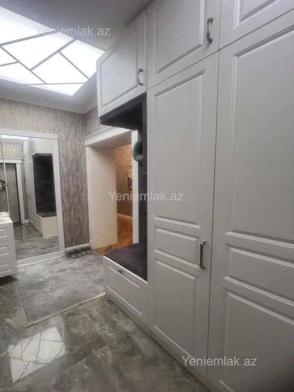 Satılır 3 otaqlı yeni tikili 110 m²