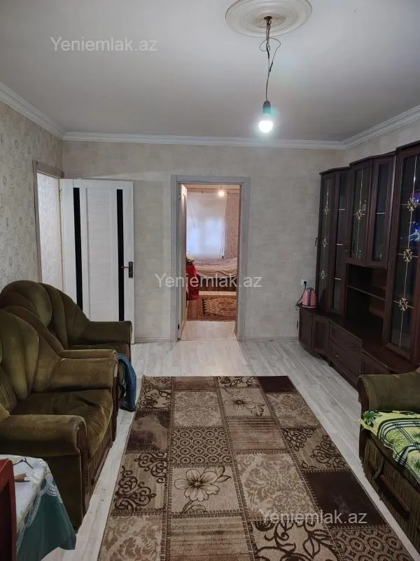 Satılır 2 otaqlı köhnə tikili 50 m²