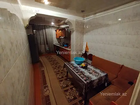 Satılır 4 otaqlı köhnə tikili 100 m²