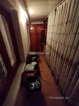 Satılır 4 otaqlı köhnə tikili 100 m²