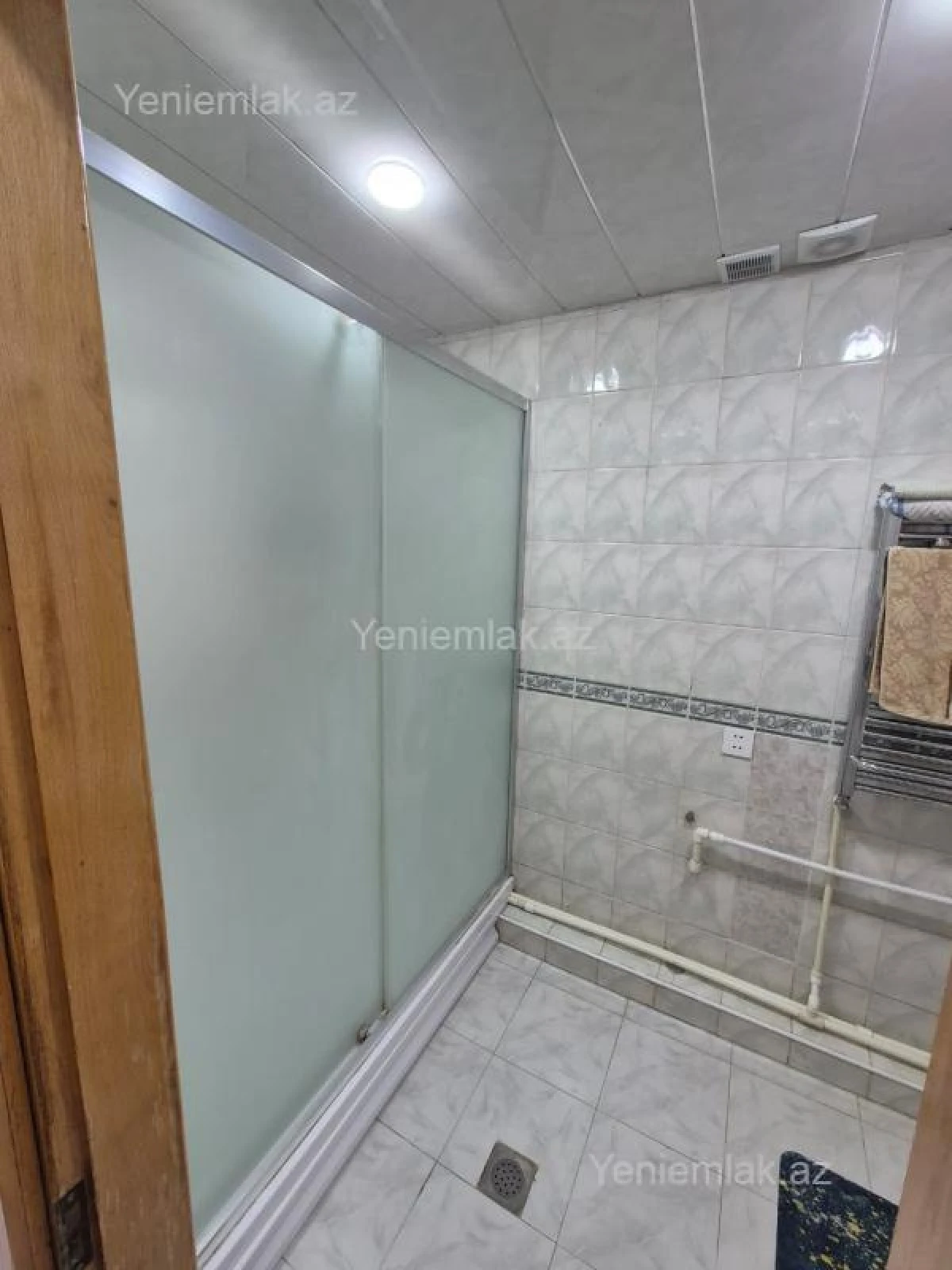 Satılır 4 otaqlı köhnə tikili 100 m²