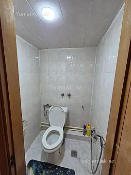 Satılır 4 otaqlı köhnə tikili 100 m²