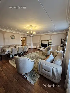 Satılır 4 otaqlı köhnə tikili 100 m²