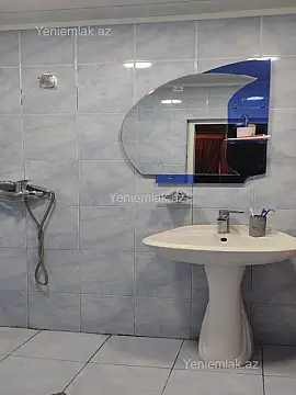 Satılır 3 otaqlı köhnə tikili 70 m²