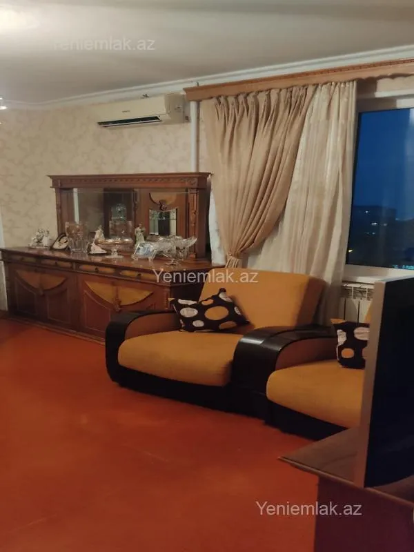 Satılır 3 otaqlı köhnə tikili 70 m²