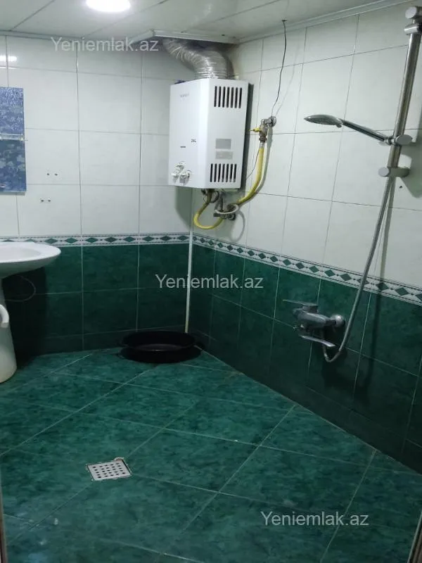 Satılır 5 otaqlı köhnə tikili 120 m²