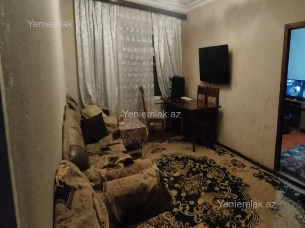 Satılır 5 otaqlı köhnə tikili 120 m²