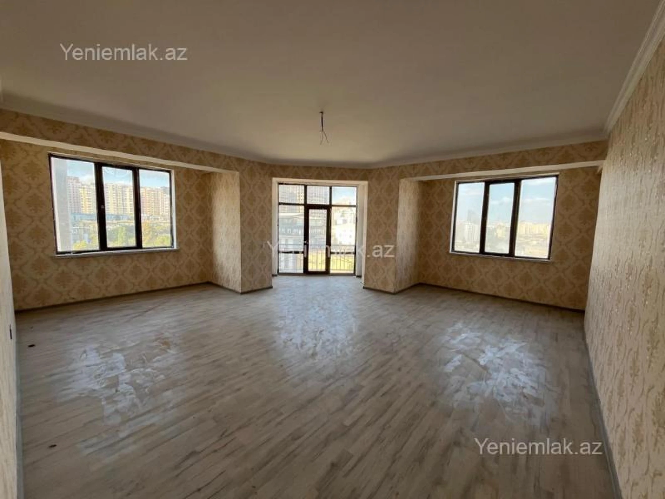 Satılır 3 otaqlı yeni tikili 155 m²