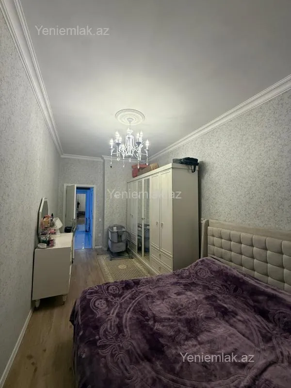 Satılır 2 otaqlı yeni tikili 72 m²
