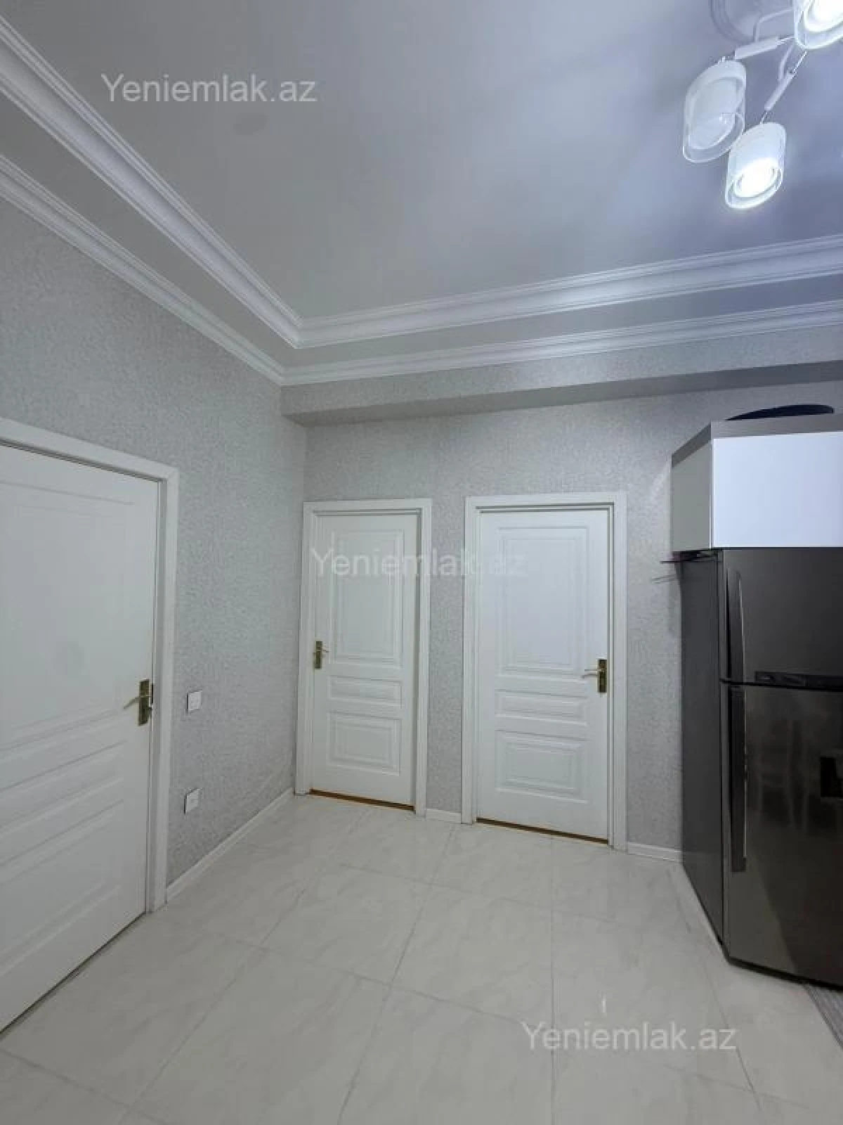 Satılır 2 otaqlı yeni tikili 72 m²