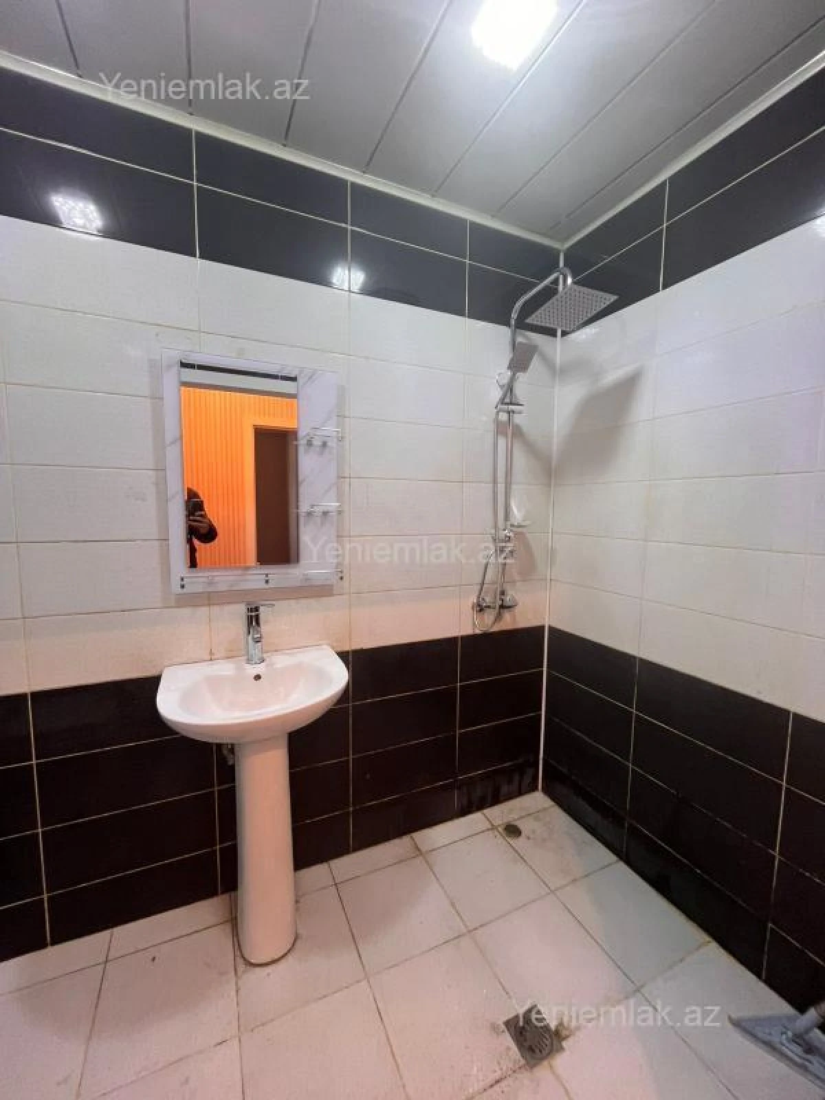 Satılır 2 otaqlı yeni tikili 60 m²