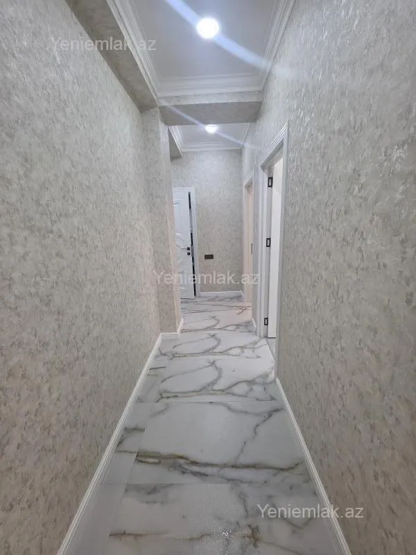 Satılır 3 otaqlı yeni tikili 76 m²