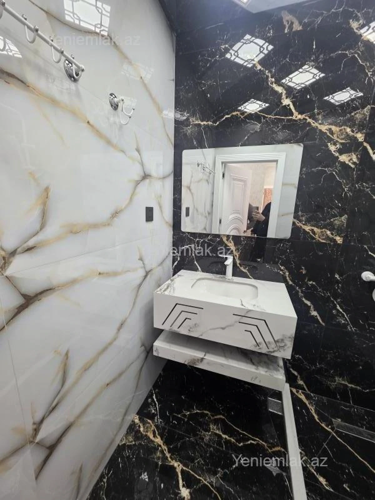 Satılır 3 otaqlı yeni tikili 76 m²