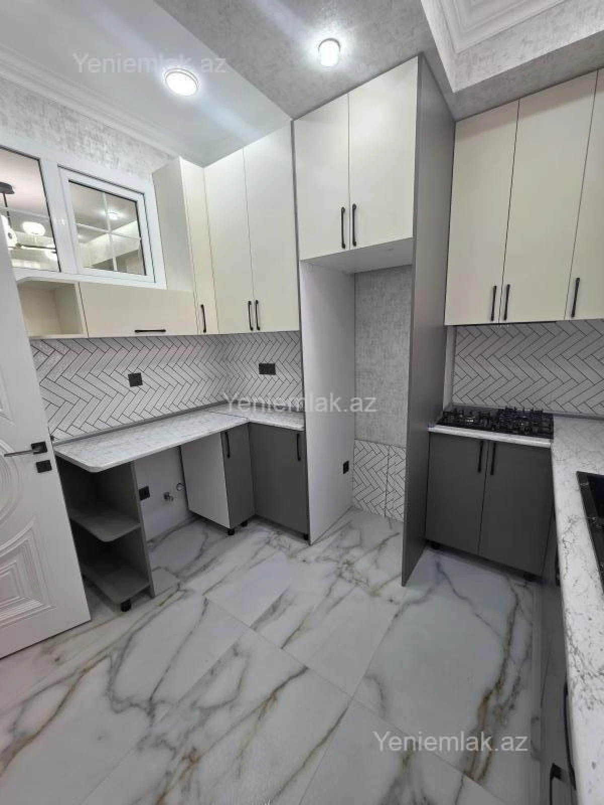 Satılır 3 otaqlı yeni tikili 76 m²