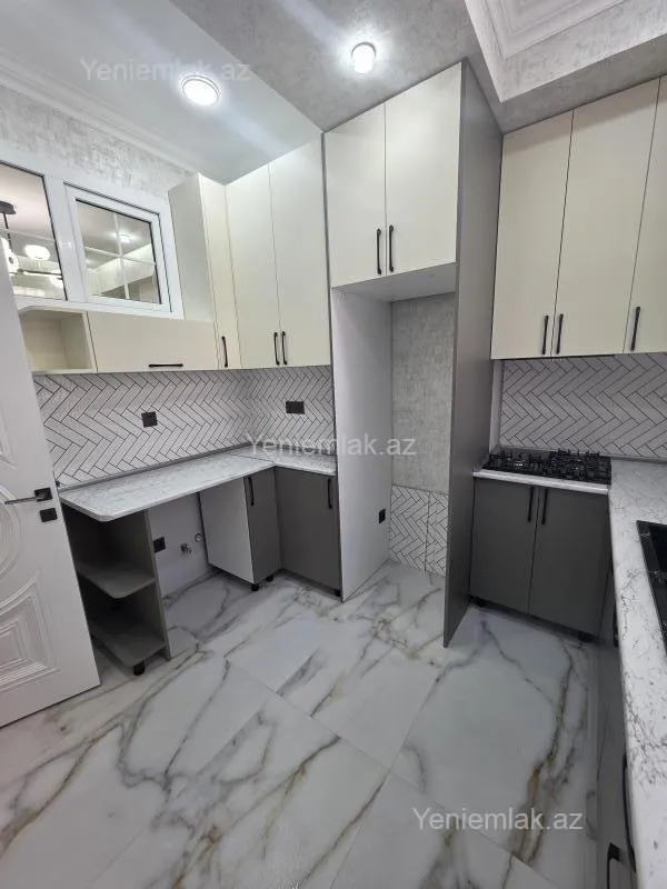 Satılır 3 otaqlı yeni tikili 76 m²