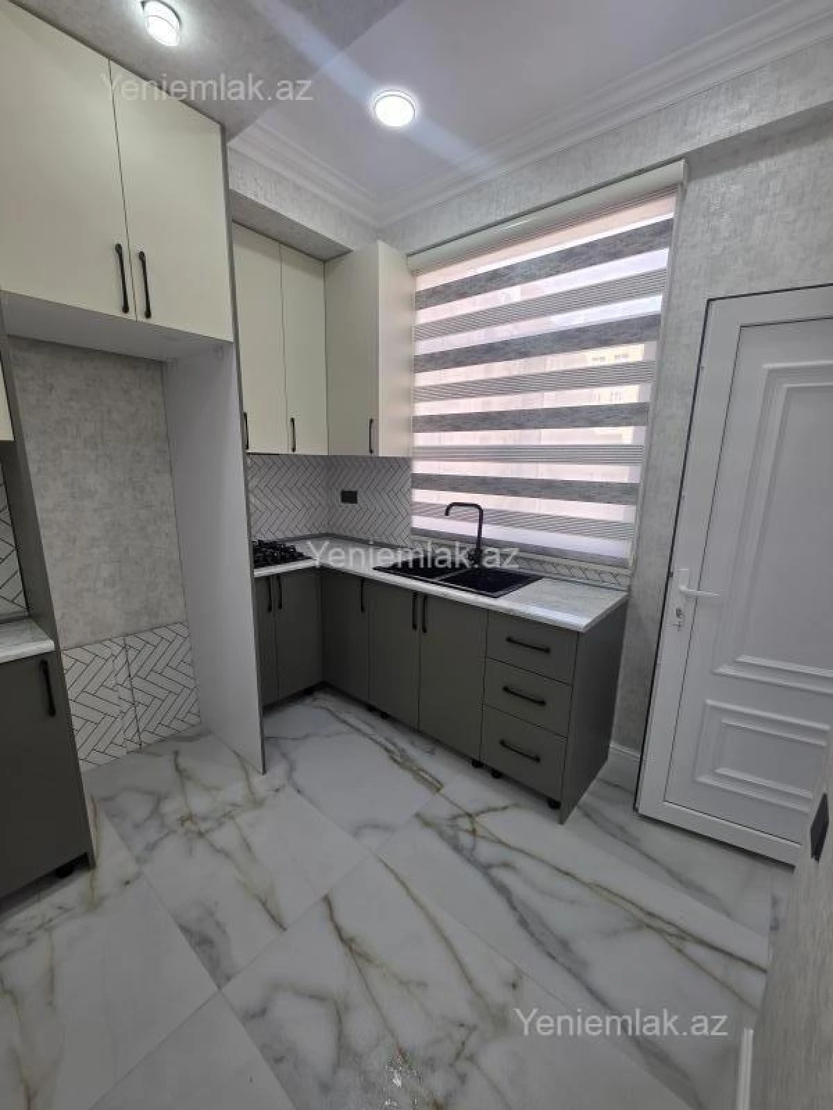Satılır 3 otaqlı yeni tikili 76 m²