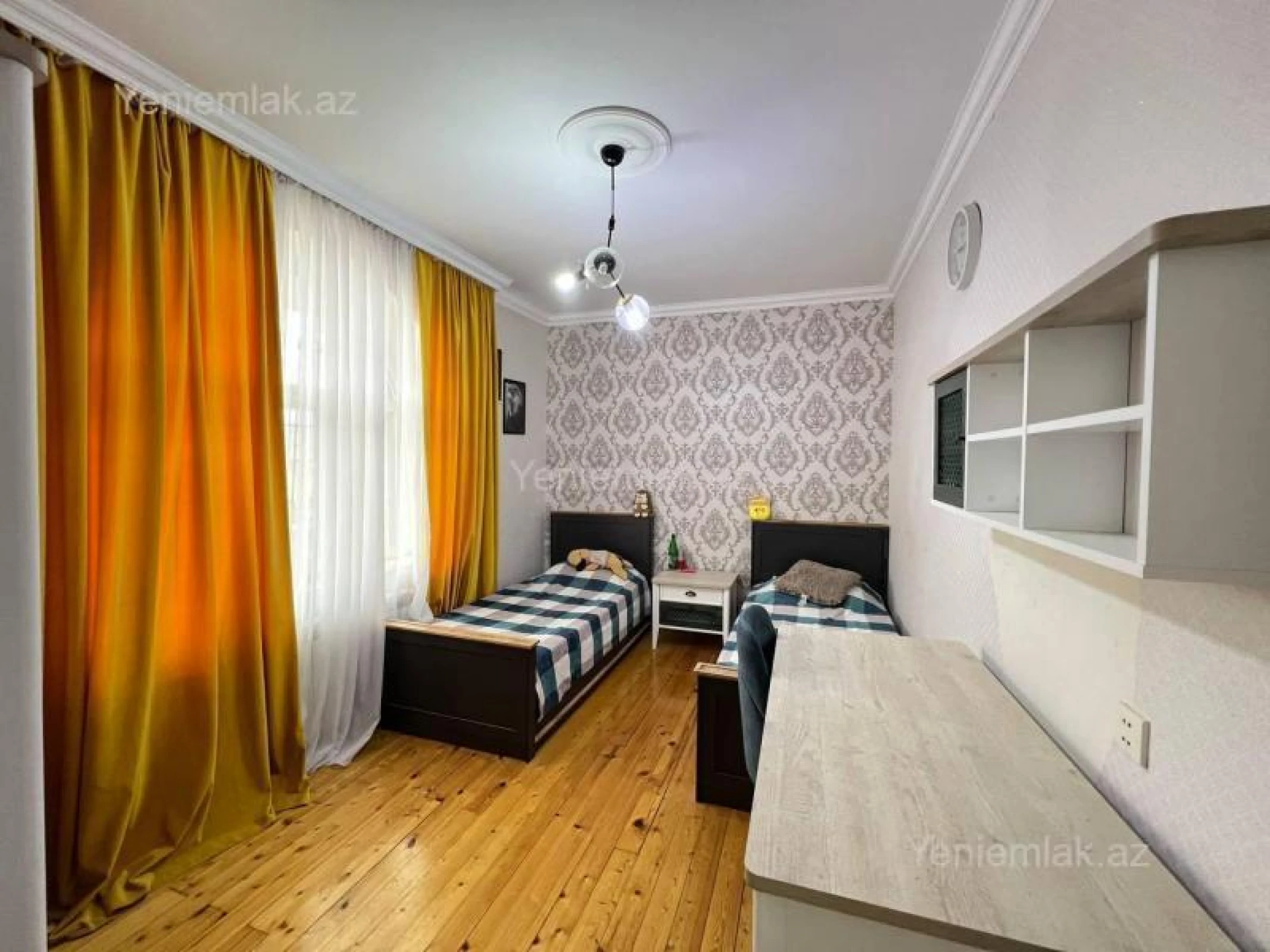 Satılır 8 otaqlı həyət evi 220 m²