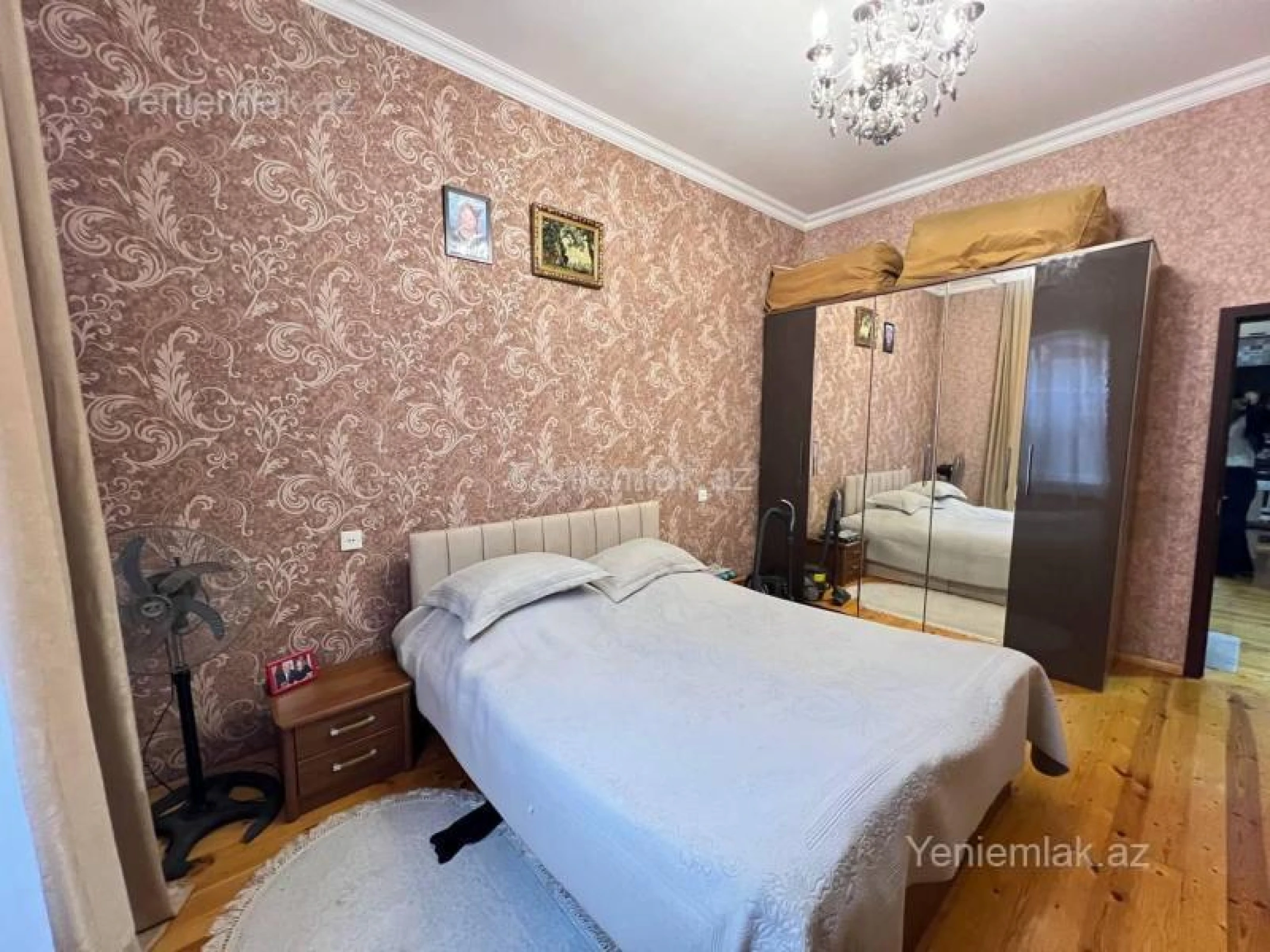 Satılır 8 otaqlı həyət evi 220 m²