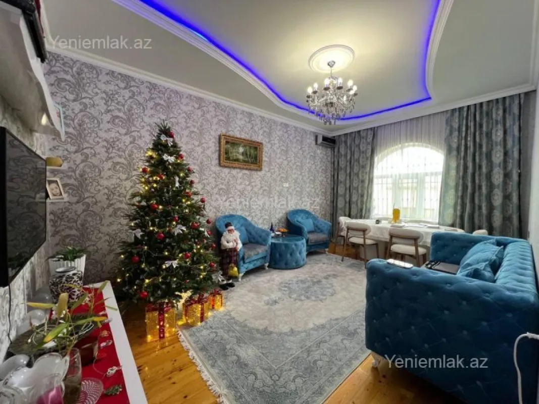 Satılır 8 otaqlı həyət evi 220 m²