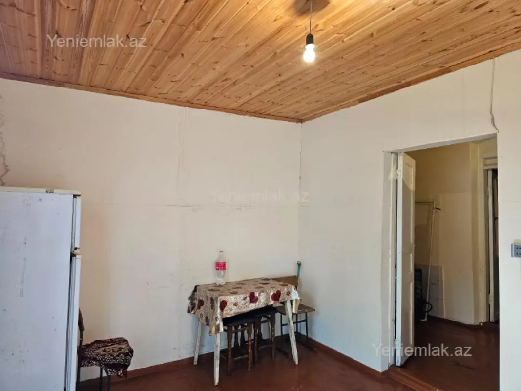 Satılır 1 otaqlı köhnə tikili 45 m²