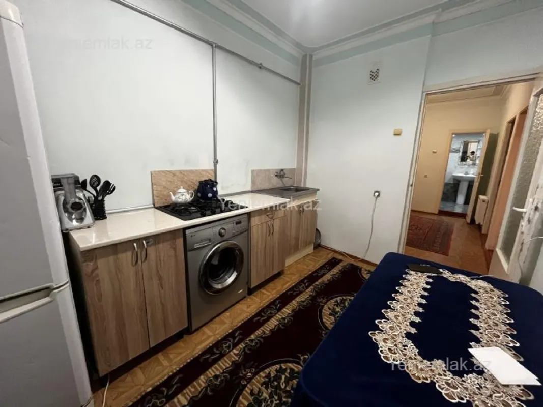 Satılır 2 otaqlı köhnə tikili 56 m²